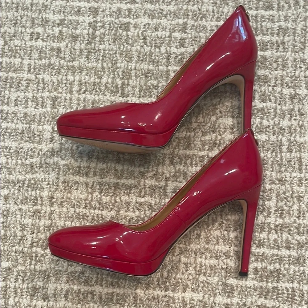 Calvin Klein Women's Cherry Patent 4.5”Heels Sz 9.5